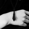 Collana Ciondolo Gotica Rosso Profondo e Nero in Vetro Cristallo con Catena a Croce in Lega per Donna