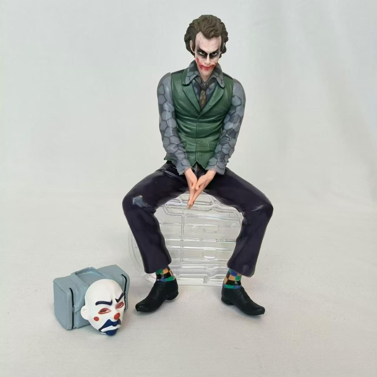 

16Cm Joker Heath Ledger Action Figure Sitting Green Suit Handheld Joker Mask Doll Desktop Decoration Model Toy Christmas Gift (As shown-8204)-