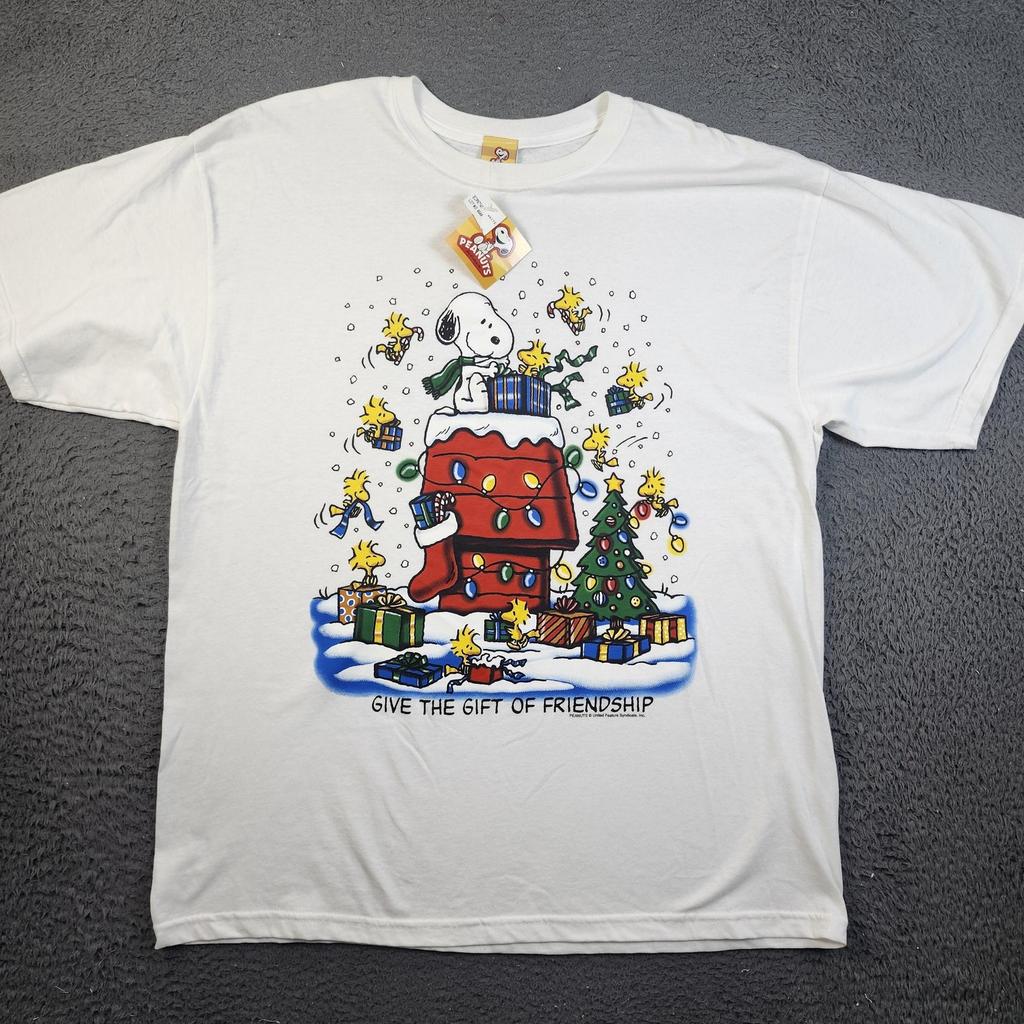 Peanuts Snoopy Christmas Shirt Mens XL White Gift Friendship Graphic Tee Unisex T-Shirt