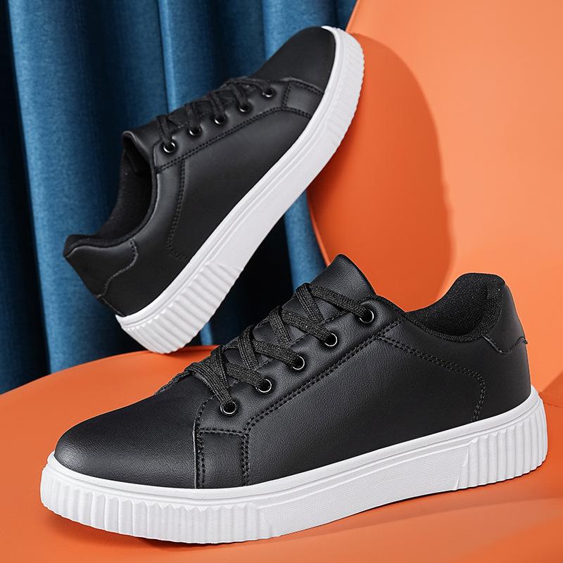 New Male Student Sports Shoes Men's Casual Shoes Waterproof and Non-slip Board Shoes Men's Size Shoes