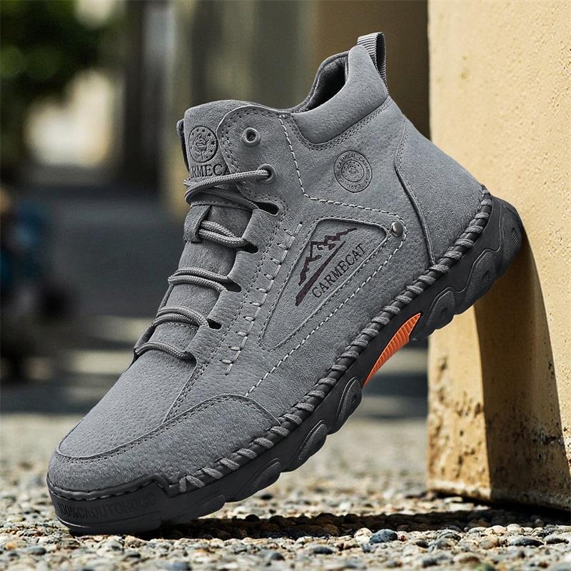 Nuevas Botas de Cuero Hechas a Mano para Hombre para Otoño Diseño Outdoor Zapatillas Hombre Transpirables Zapatos Casuales de Cuero Hombre Botines