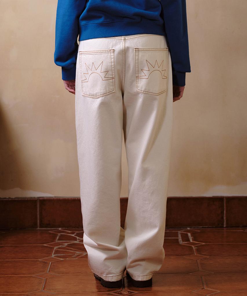 HELLO SUNRISE Washed Two Button Denim Pants_Ivory