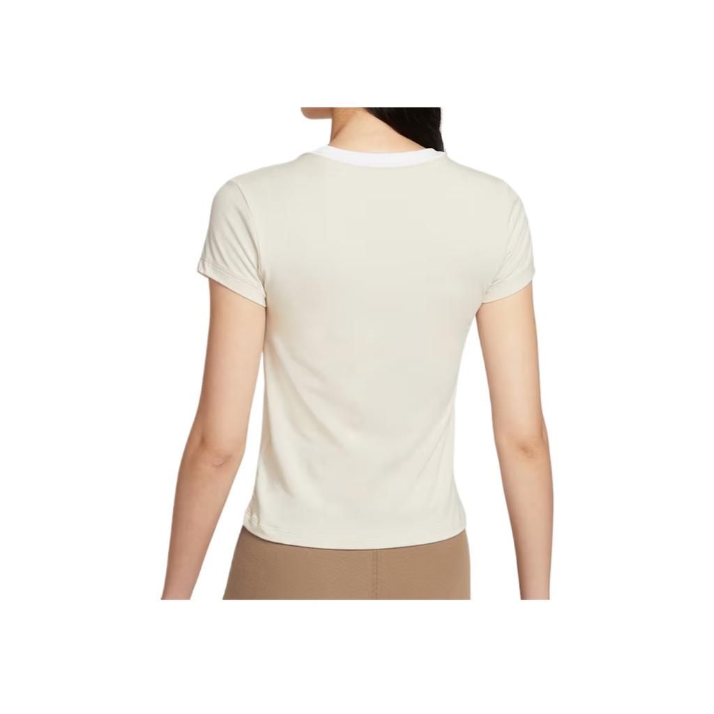 Nike Sportswear Chill Knit Crew Neck Comfortable Regular T-Shirt Women Tops HF8820-104