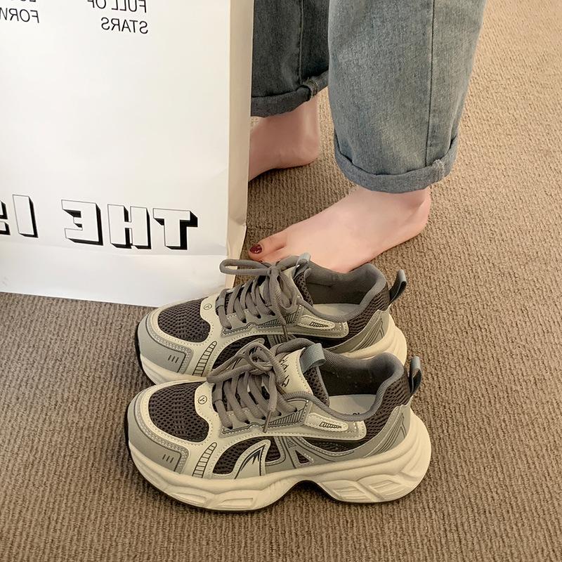 

Versatile ultra-light thick-soled color matching casual shoes women s soft-soled dad shoes 2025 spring new small sports shoes ins 35 серый