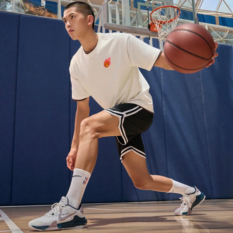 Nike Men's Air Max Impact 4 Basketball Shoes