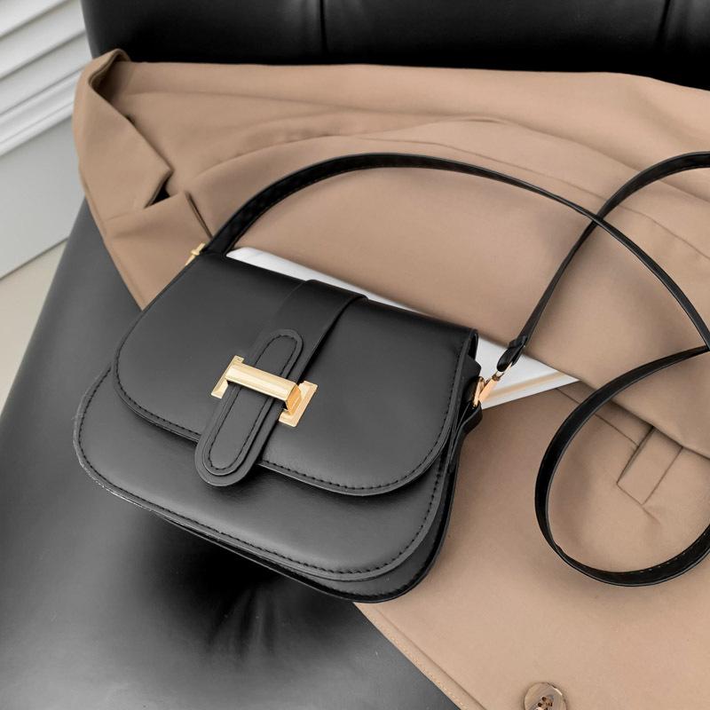 Retro Fashion Solid Color Shoulder Messenger Bag 2025 Early Spring New Small Square Bag