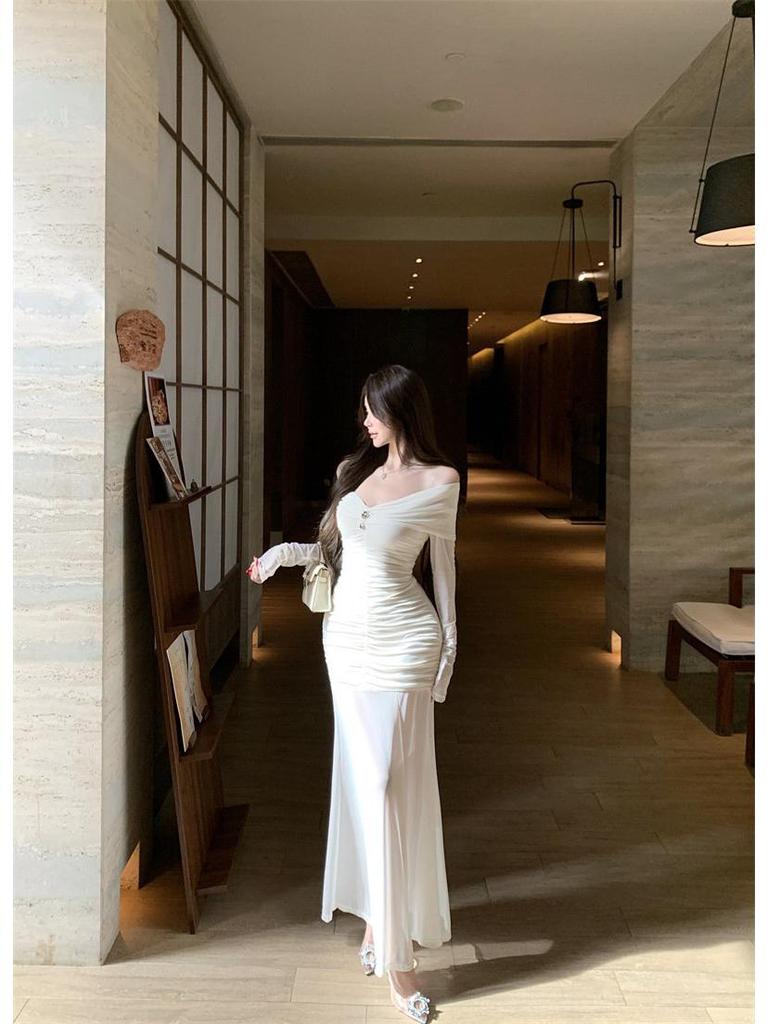 Elegant Mature Women's One-Shoulder Mesh Long-Sleeve Slim Fit Formal Dress 2026