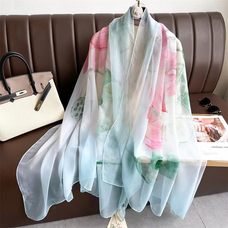 New Silk Beach Stoles Women Hijab Scarf Sunscreen Shawl Wraps Ladies Scarves Foulard Beach Stoles Female Bandana Echarpe