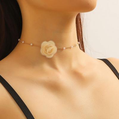 Sweet Rose Flower Necklace Vintage Fashion Pearl Choker For Woman Wedding Personalized Clavicle Neck Accessories