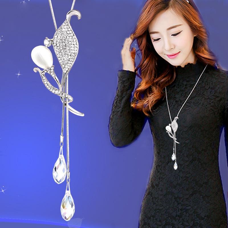 Autumn & Winter Fox Fur Women’s Sweater Necklace – Unique & Stylish Long Chain Accessory