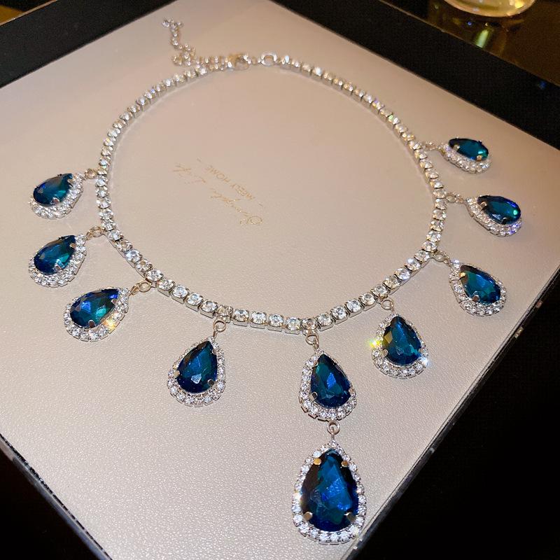 

Серьги «Серебряная игла» в стиле ретро, в форме капли, инкрустированные бриллиантами - Дизайн в придворном стиле, легкая роскошь