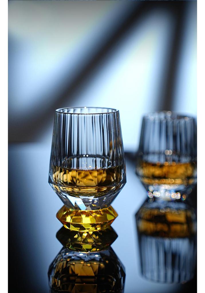 Exquisite Crystal Whiskey & Sake Glasses: Premium Barware