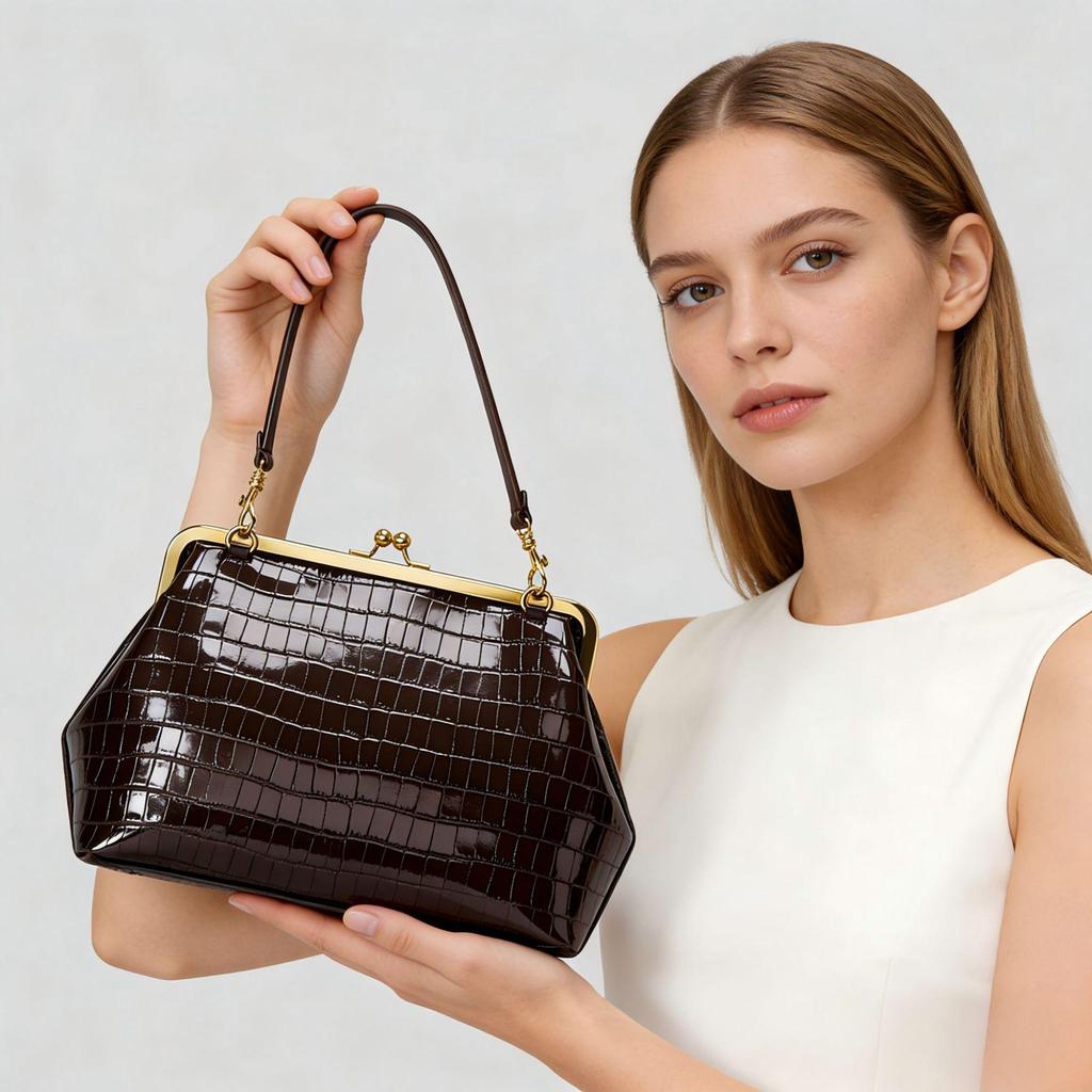 Trendy Large Capacity Women's Clasp Handbag - Versatile and Stylish Single Shoulder Bag