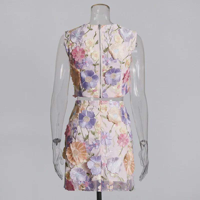 2025 Spring Retro Pastoral Embroidered Floral Sleeveless Top and High-Waist Skirt Set