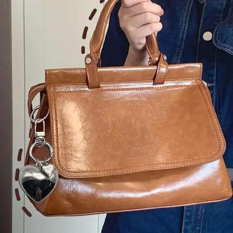 Fashionable Love Heart Keychain Charm Stylish Pendant Adds Personality to Bags and Keys Decoration for Daily Use