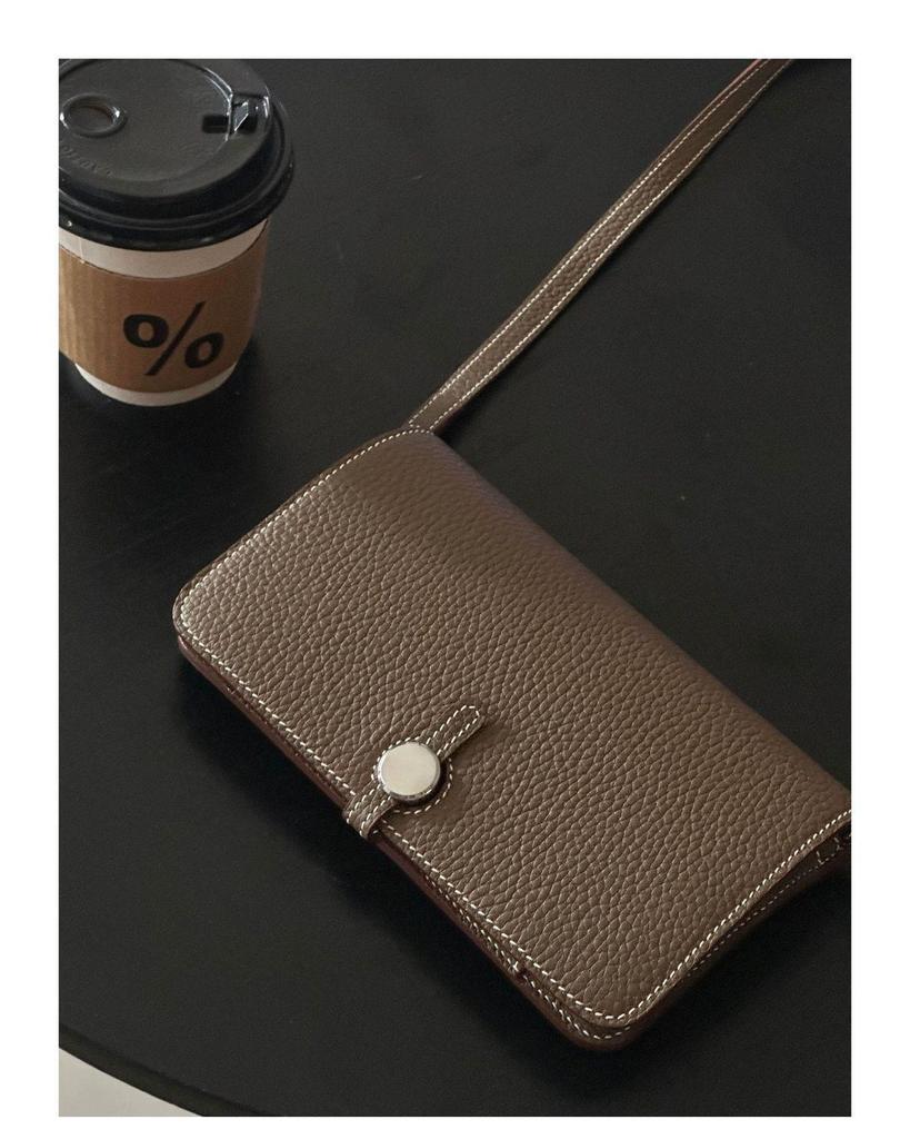 2025 Multifunctional Crossbody Phone Bag & Passport Card Holder