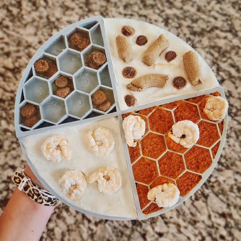 Honeycomb Pet Slow Food Bowl Pet Utensil Slow Food Pad Dog Suction Cup Silicone Licking Pad Anti Choking Slow Dog Licking Pad