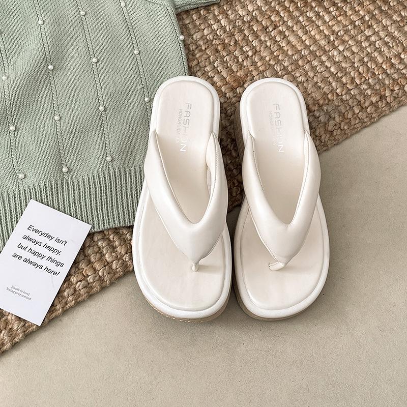 

Fashion temperament White thick-soled flip-flops shoes Women s summer wear 2025 new height-increasing non-slip versatile sandals 40 бежевый
