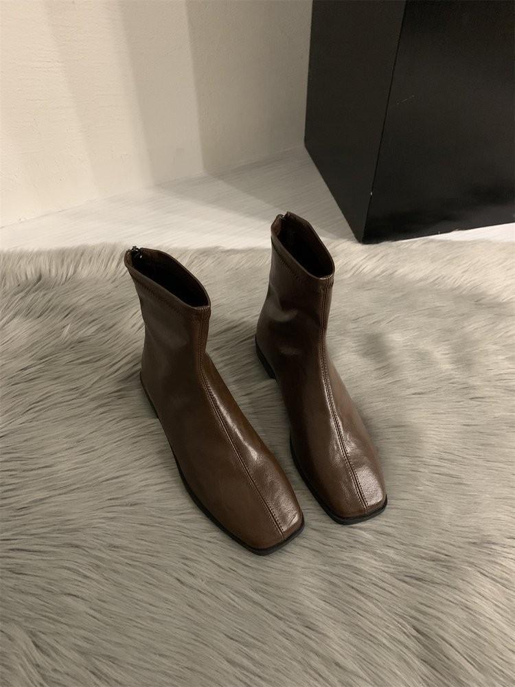 Bottes Courtes Épaisses Rétro Coréennes à Bout Carré en Daim Polyvalentes Raccourcissantes pour Femmes Automne Hiver