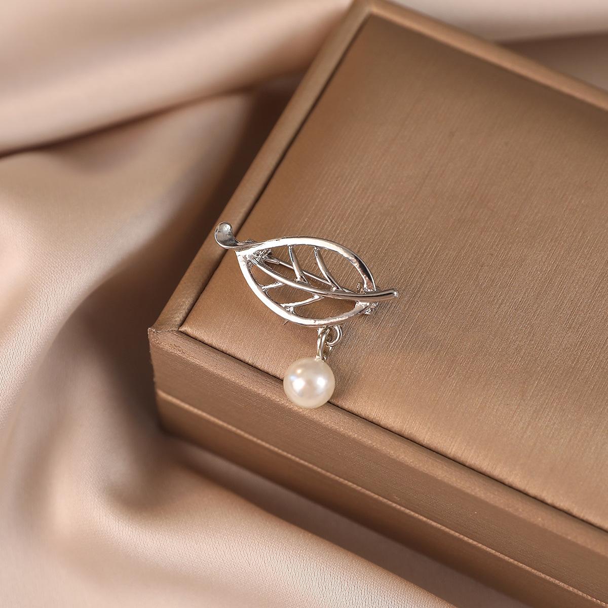 

Брошь Жемчужный Лист Антибликовая, Сплав Корсаж, Элегантная Булавка, Универсальная Антибликовая Застежка Аксессуары