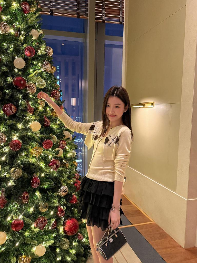 Qiumeng DT ETOLIE Korean Style White Women's Elastic Waist Puffy Casual Short Skirt