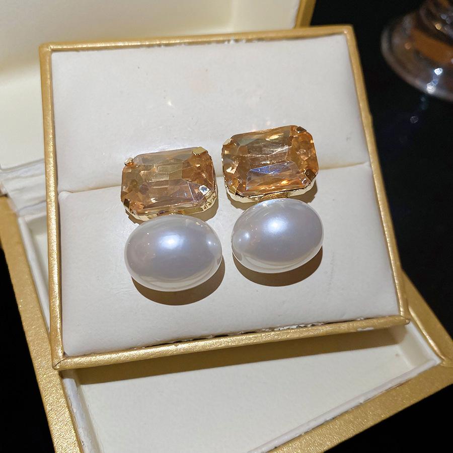 Zircon Irregular Round Pearl Earrings Light Luxury Premium Stud Earrings French Exquisite Versatile Earrings