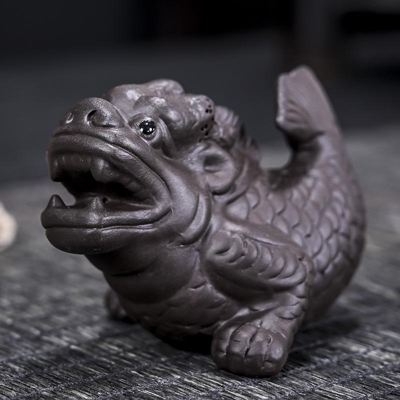Pixiu Purple Clay Tea Pet: Dragon's Nine Sons Tea Set Accessory for Wealth and Tea Ceremony Cultivation