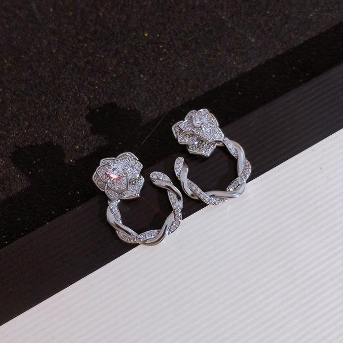 French Flower Earrings With Diamond Ear Clips Without Ear Piercings, Retro Temperament Cold And Trendy Female Ear Jewelry