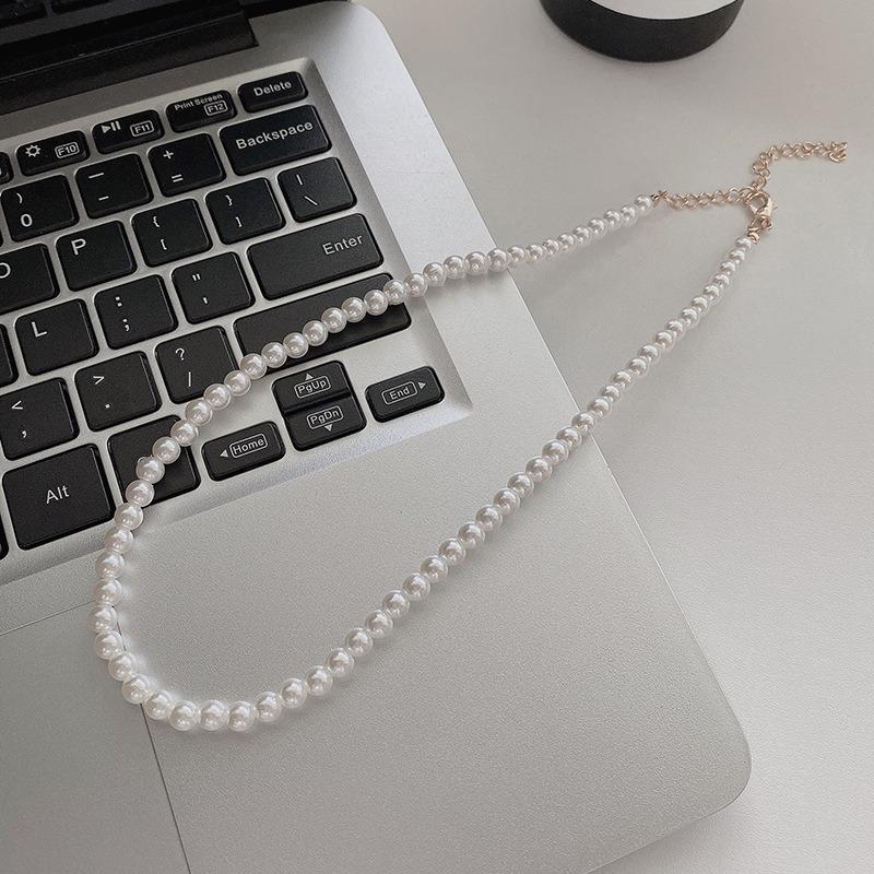 Wind pearl necklace women s versatile niche design sense collarbone chain love pendant jewelry