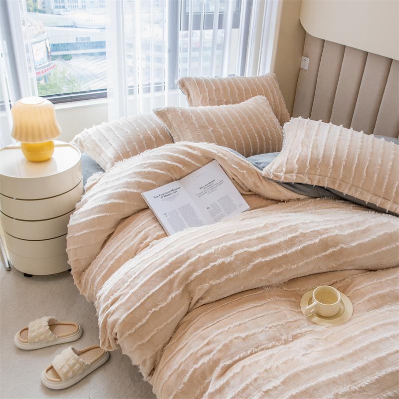 Ins Solid Milk Velvet Vierteiliger Bettbezug aus Korallensamt mit Fransen Winterflanell-Bettlaken Bettbezug Bettwäsche