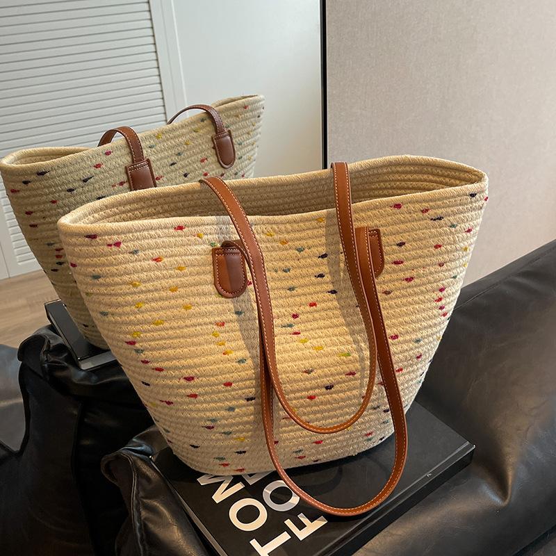 

Woven straw bag women s large capacity new summer versatile shoulder bag premium texture tote bag No specification