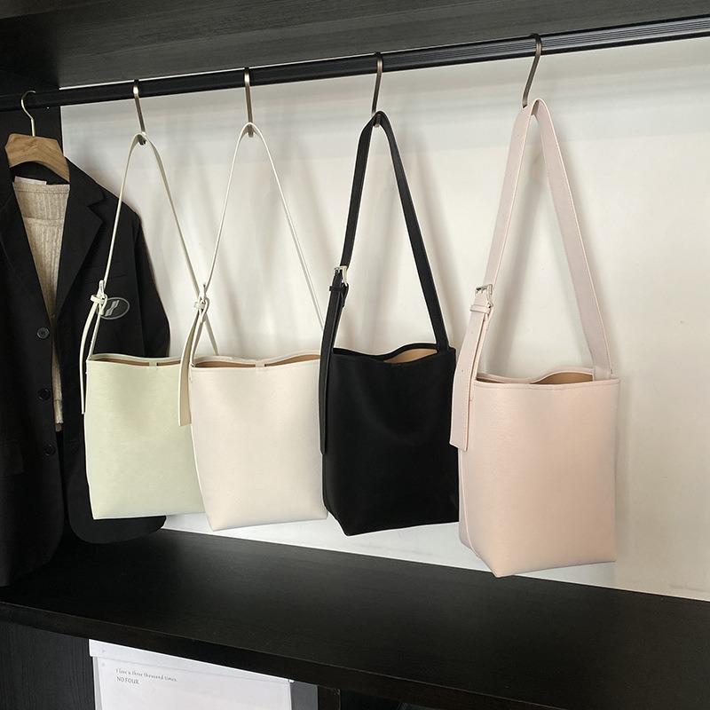 Shoulder Bag Women's New Fashion Messenger Bag Simple Casual Versatile Bucket Bag Mother and Child Bag
