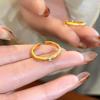 2025 Stylischer offener Ring in quadratischer Form mit Diamantsand-Gold: Hochwertiges Nischen-Design für Frauen für Zeige- und kleinen Finger