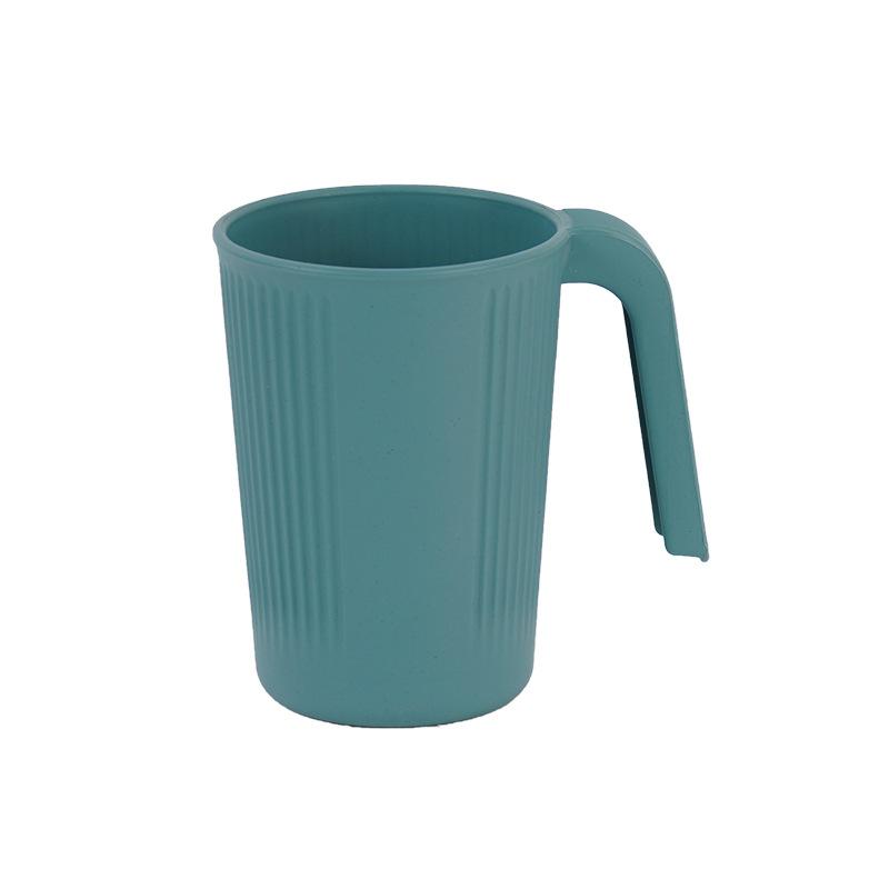 Reisefreundlicher Kinder-Reisebecher für Geschäftsreisen und Reisen