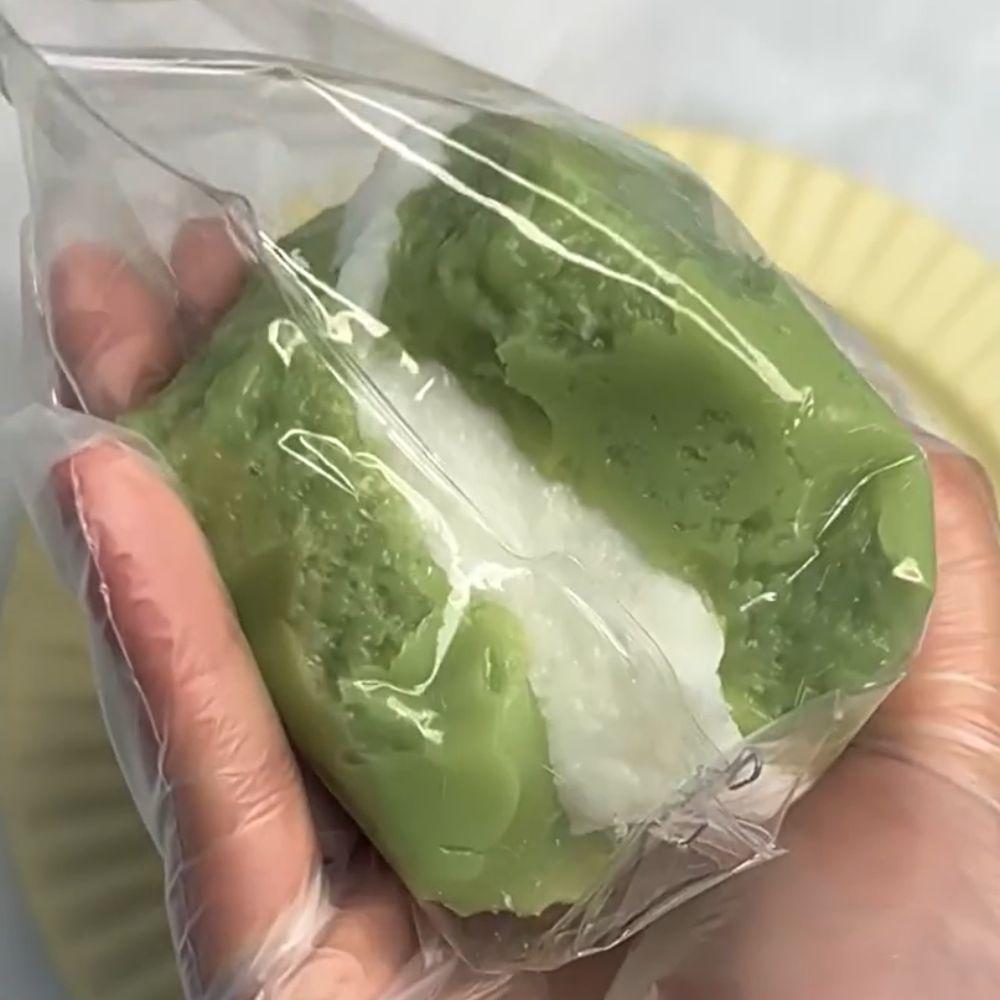 Three-layer Toast Fidget Toy Matcha Sadnwich Fidget Toy Novelty Toast Squeeze Toys  Mini Ornaments