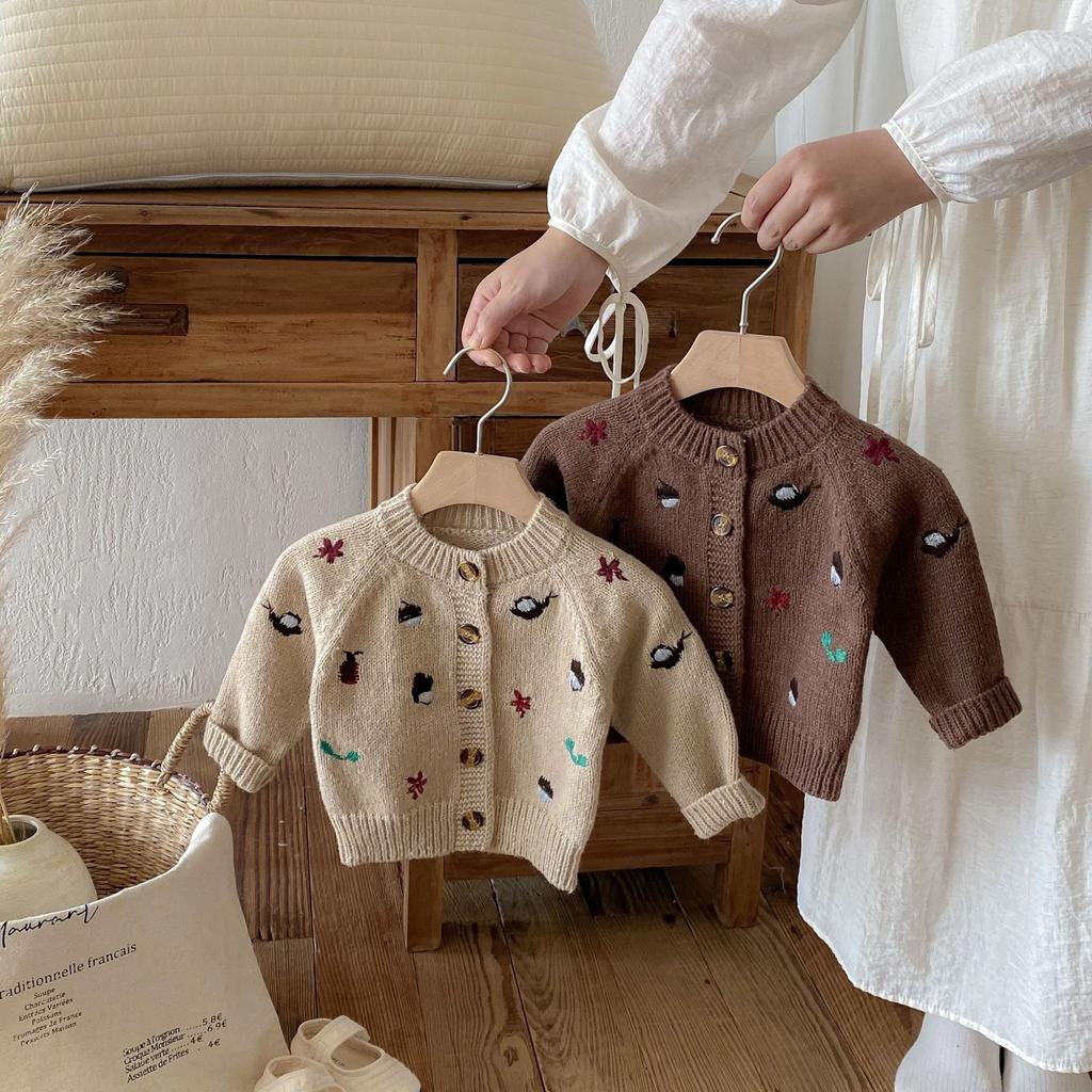 Autumn and winter new baby girl long-sleeved embroidered cardigan baby foreign versatile pine cone jacket top