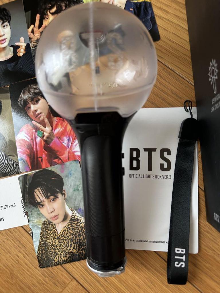 [USED] BTS Official Light Stick Ver. 3 with Photo Card