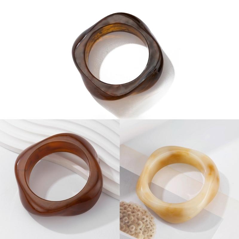 Trendy Adjustable Resin Bangle In Multiple Color Portable And Sturdy For Daily Wear