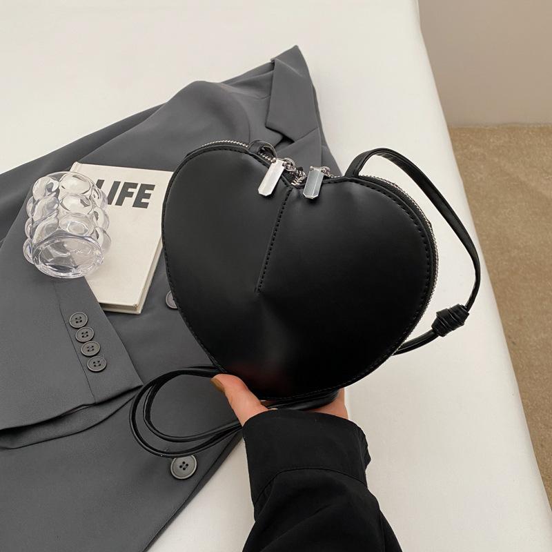 

Ladies Love Sling Purses Women s Heart Shaped Phone Bags Designer Mini Wallet Solid Small Crossbody Bags чёрный
