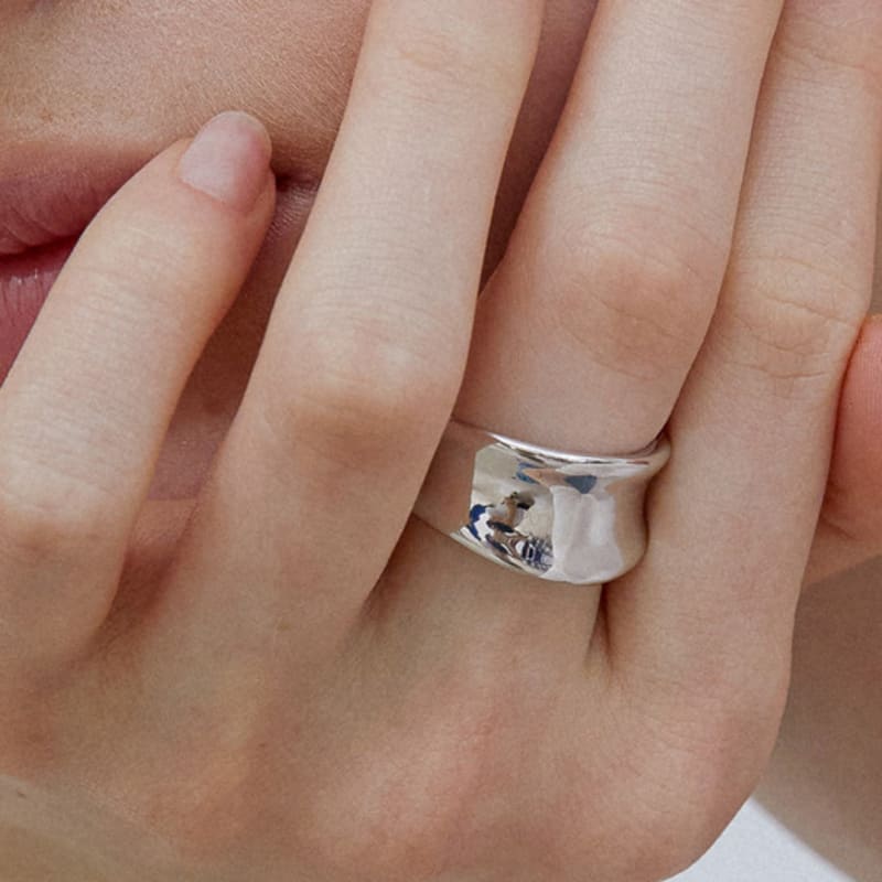 by hyeres Bone bone ring (Silver) BH7R53715WB
