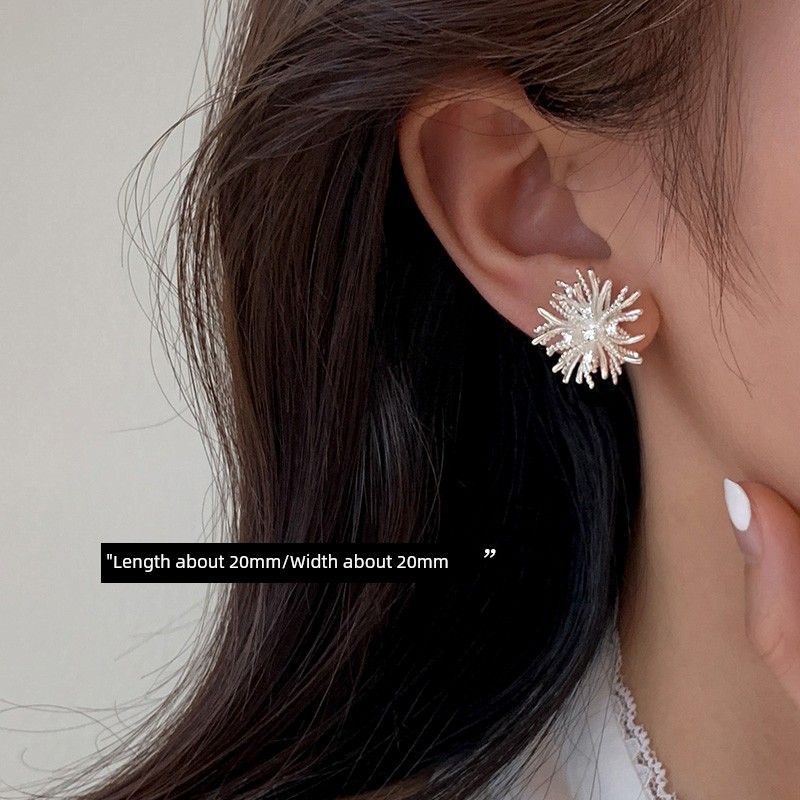 

[Сяннань] Серьги-пусеты из серебра 999 пробы Фейерверки для женщин, особый интерес, легкая роскошь, новинка 2025 года, самые продаваемые, необычные серьги, изящные серьги 999 silver needle fireworks earrings (two price)