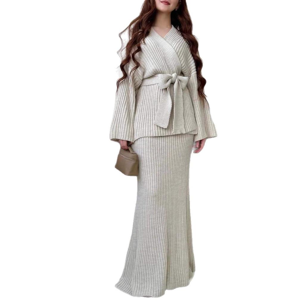 2025 Autumn Women's V-neck Lace-up Knit Bodycon Dress