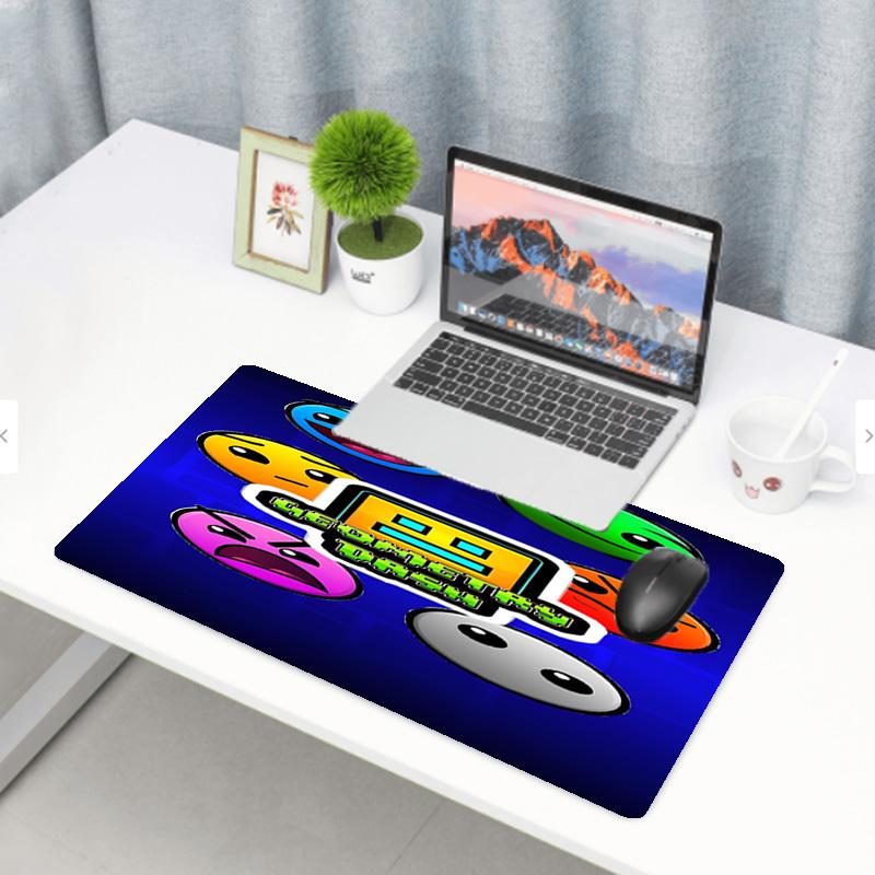 Geometry Dash Print Mouse Pad, Anti‑Slip Desktop Keyboard Mat, for PC Laptop Gaming Working Daily Use, Cool Festival Surprise Gift