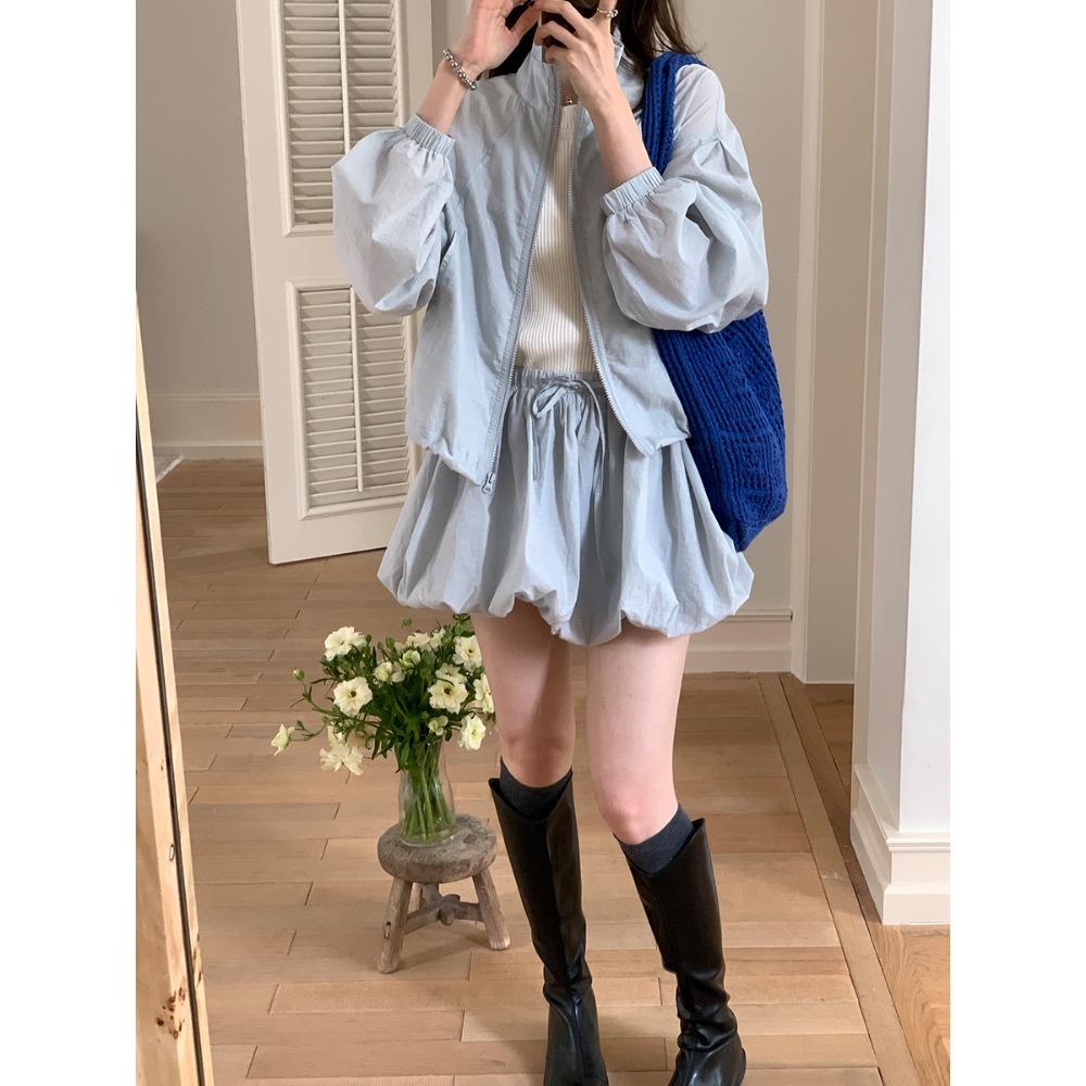 Damen Frühling und Sommer Neu Lässige Stehkragen Reißverschluss Strickjacke Sonnenschutzjacke + Hochtaillierter A-Linien Knospenrock Kurzer Rock