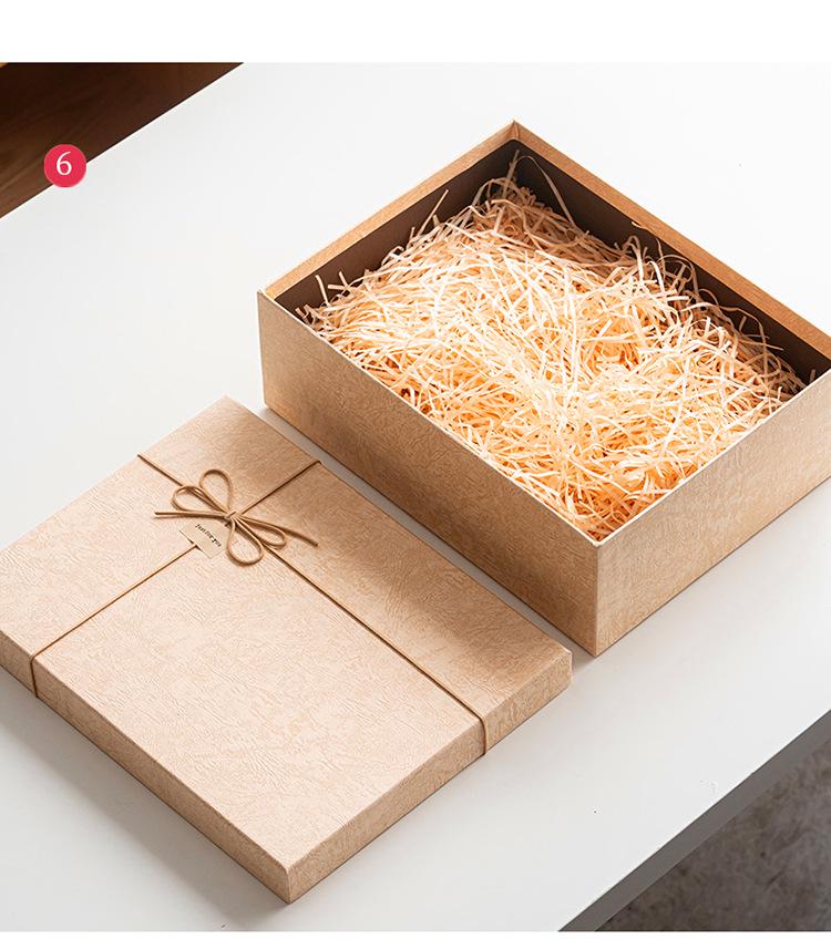 Valentine's Day Gift Box for Lipstick, Cosmetics, or Scarf - Elegant Packaging for Any Occasion