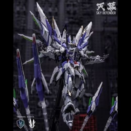 SKY DEFENDER Tent, 1/72 Scale, Pre-painted, Movable Plastic Model Kit with Alloy Frame and Plastic Robot Figure