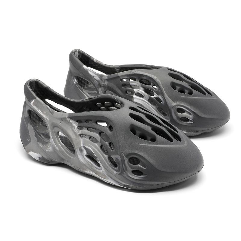 

3818 кокосовые изи дырявые туфли женские Канье летние новые парные пляжные крутые шлепанцы мужские 39