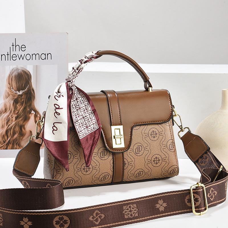 

Summer new 2025 bag simple small square bag fashionable versatile shoulder messenger bag trendy mini small bag women