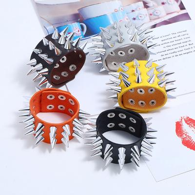 Punk Männer Frauen Kunstleder Mehrere Spikes Armband Armreif Schmuck Handgelenk Dekor