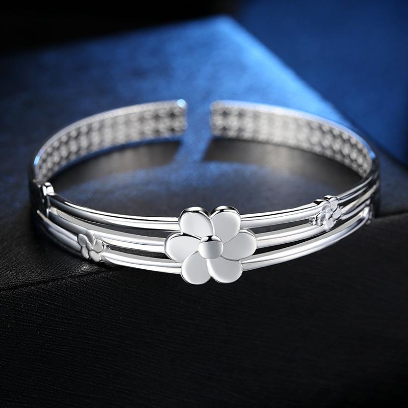 Women's Simple Ethnic Style Six Leaf Wealthy Flower Bracelet